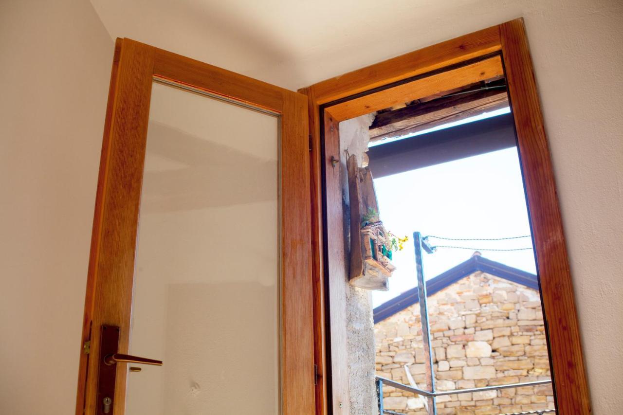 Amarilis Rooms Groznjan Ngoại thất bức ảnh